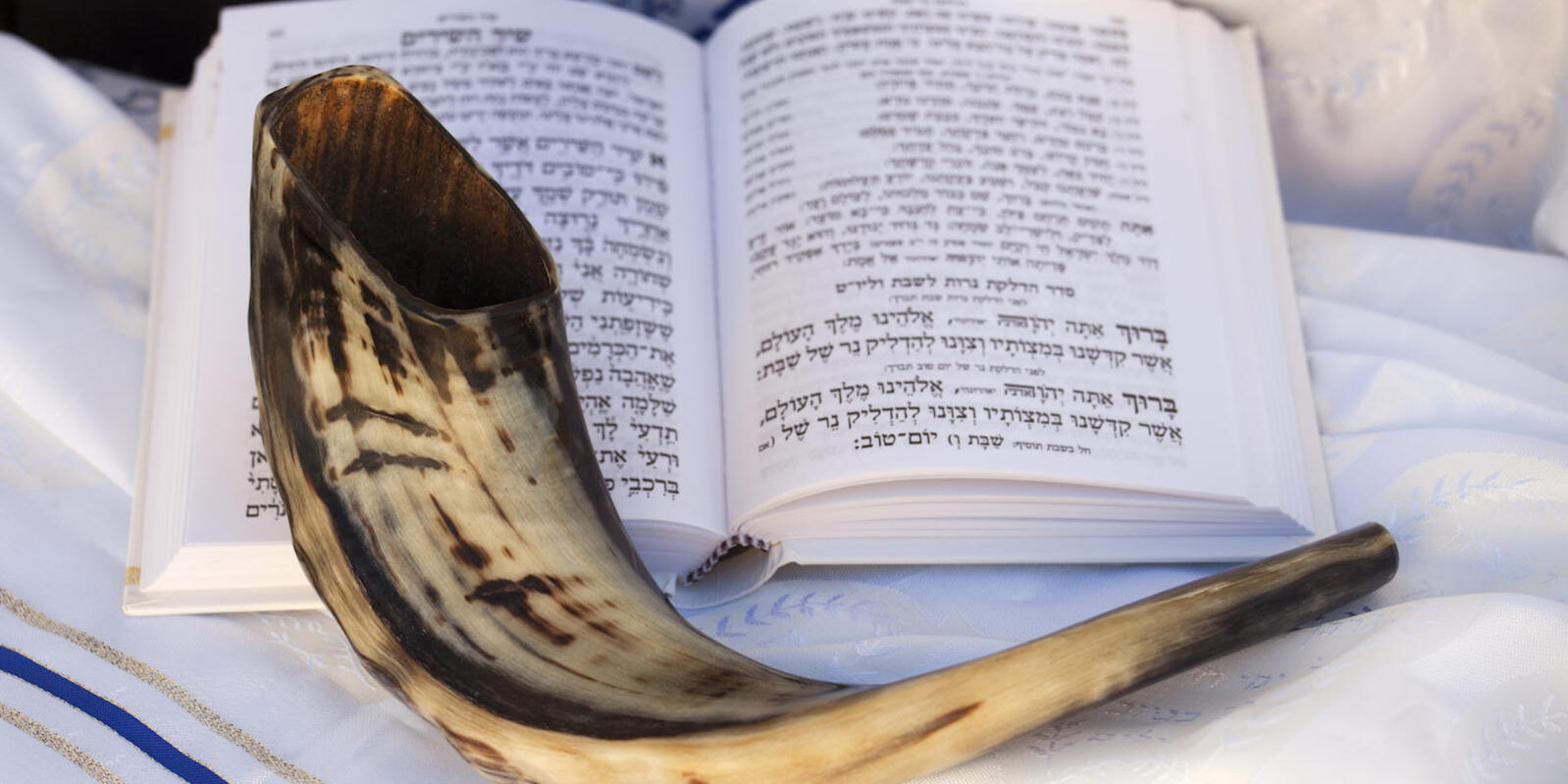 Shofar and prayer book